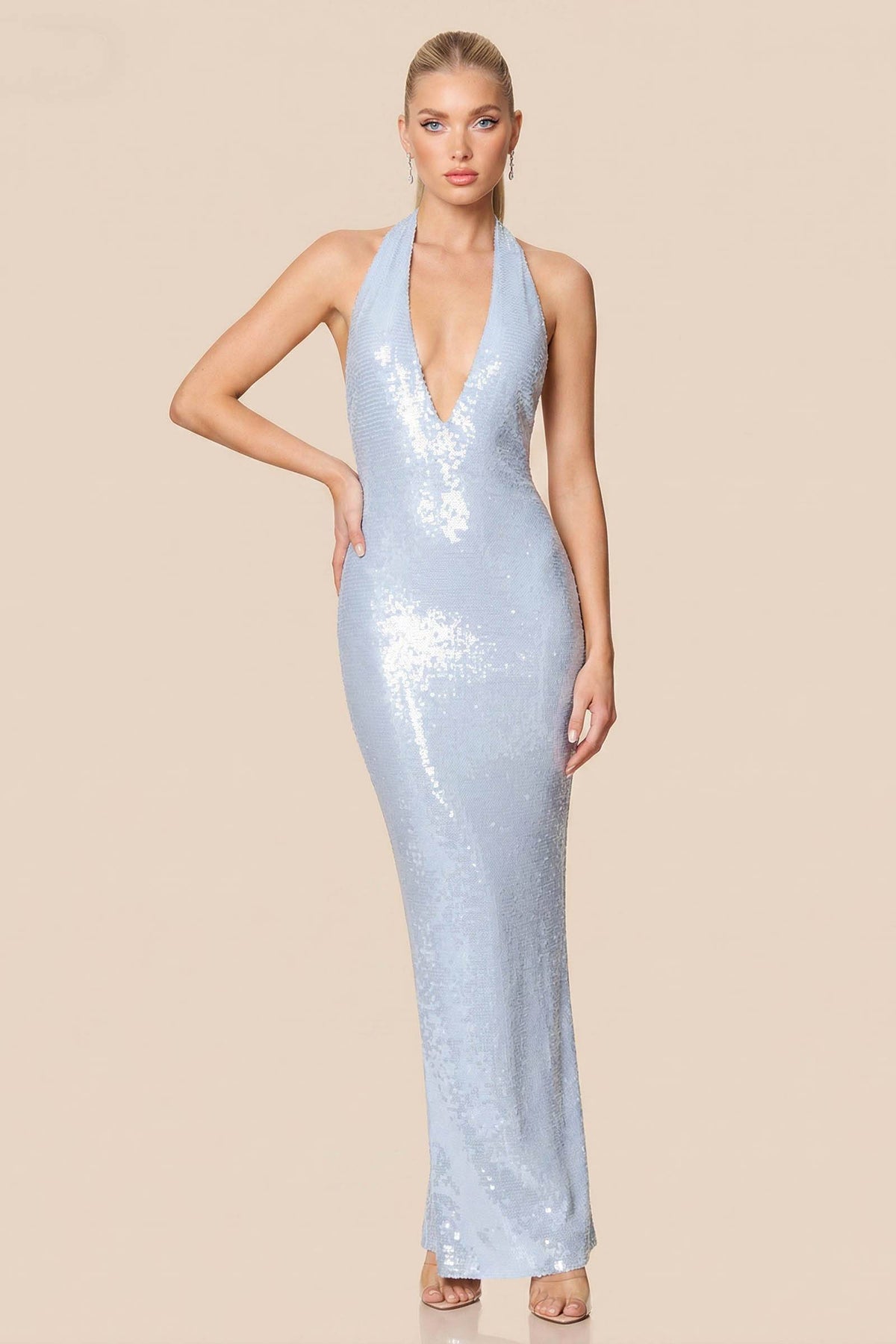 Vestido largo de lentejuelas con escote halter