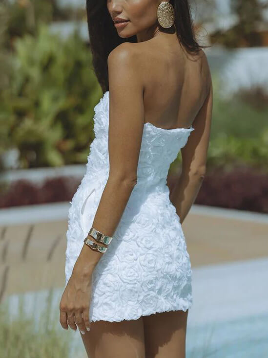 Vestido corto sin tirantes, sexy, con espalda descubierta, color liso y flores