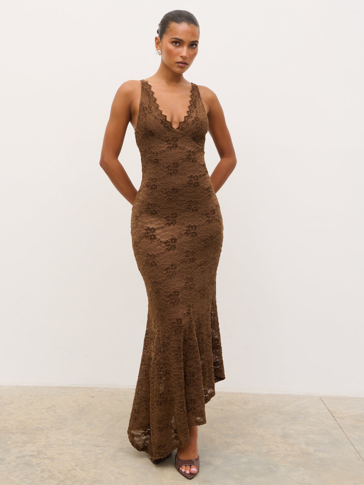 Brown V-neck lace dress