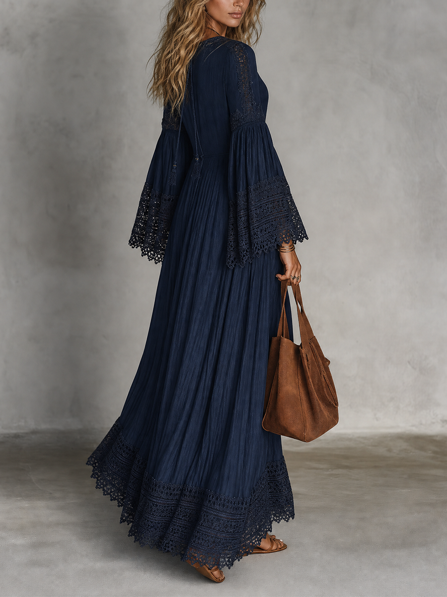 Maxivestido bohemio con ribete de encaje y mangas acampanadas