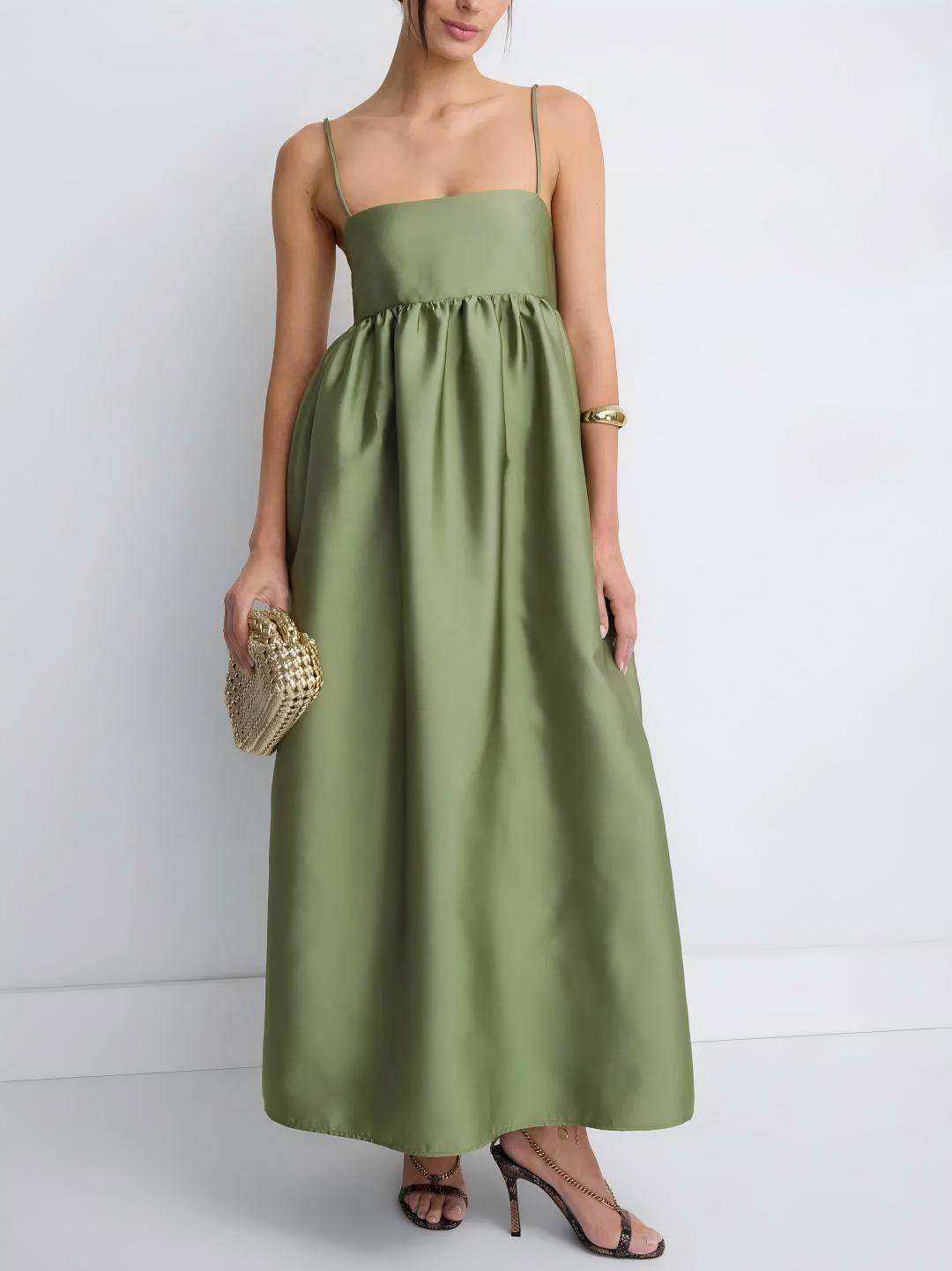 Elegante abito lungo verde oliva in raso con spalline sottili