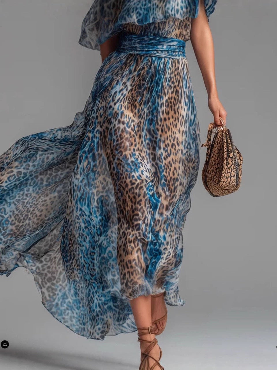 Abito lungo in chiffon blu con stampa leopardata, monospalla, sovrapposizione arricciata e cintura in vita – Abito boho chic estivo da resort