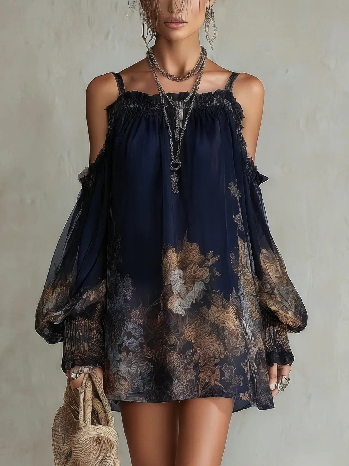 Miniabito boho in chiffon a fiori con spalle scoperte