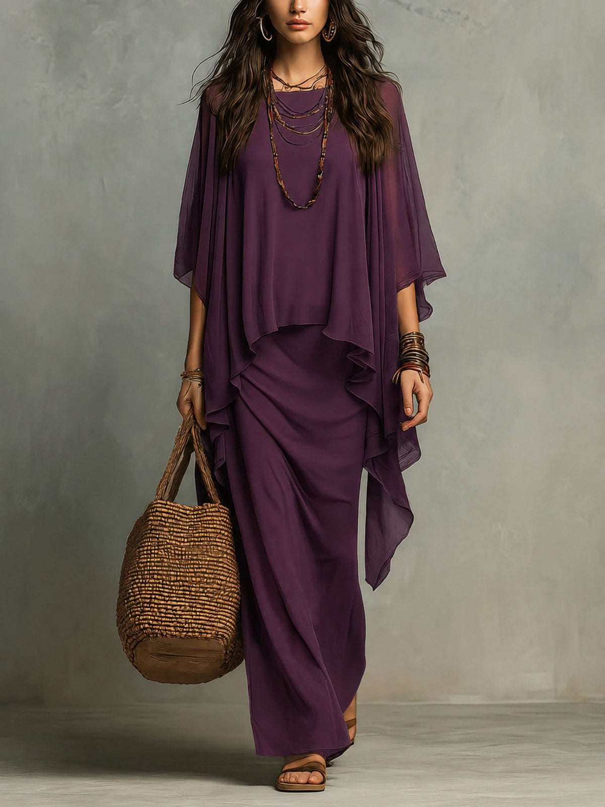 Elegante completo maxi a due pezzi con mantella in chiffon