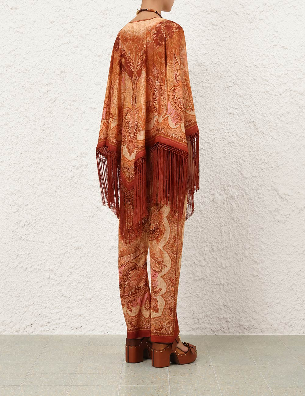 Completo boho color arancione ruggine con frange e mantella: top caftano con stampa cachemire e pantaloni a gamba larga