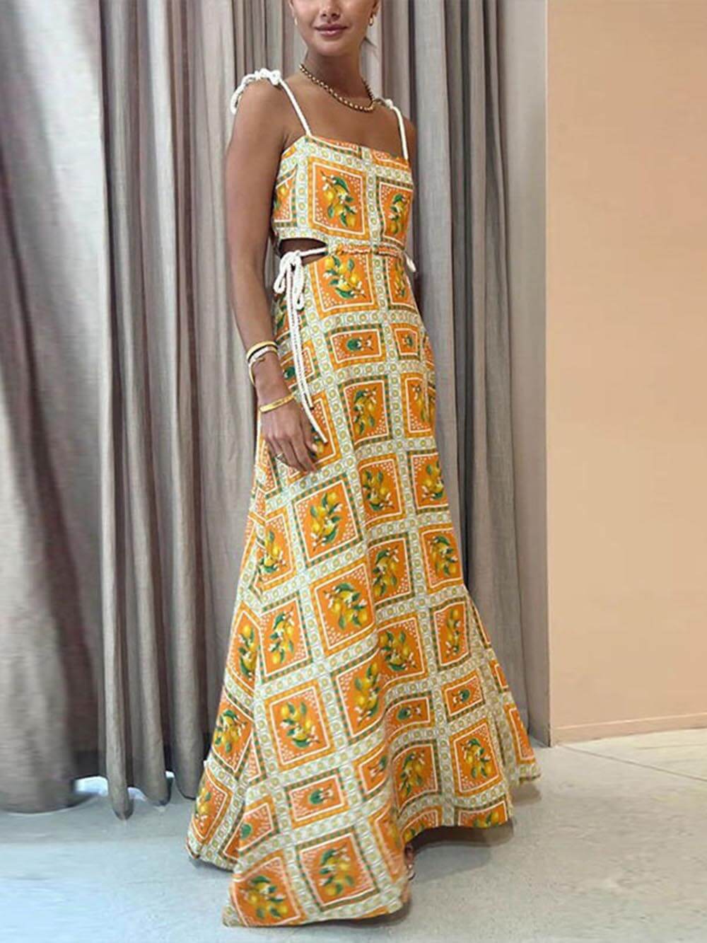 Kleid mit ausgefallenem Zitronenprint und Trägern