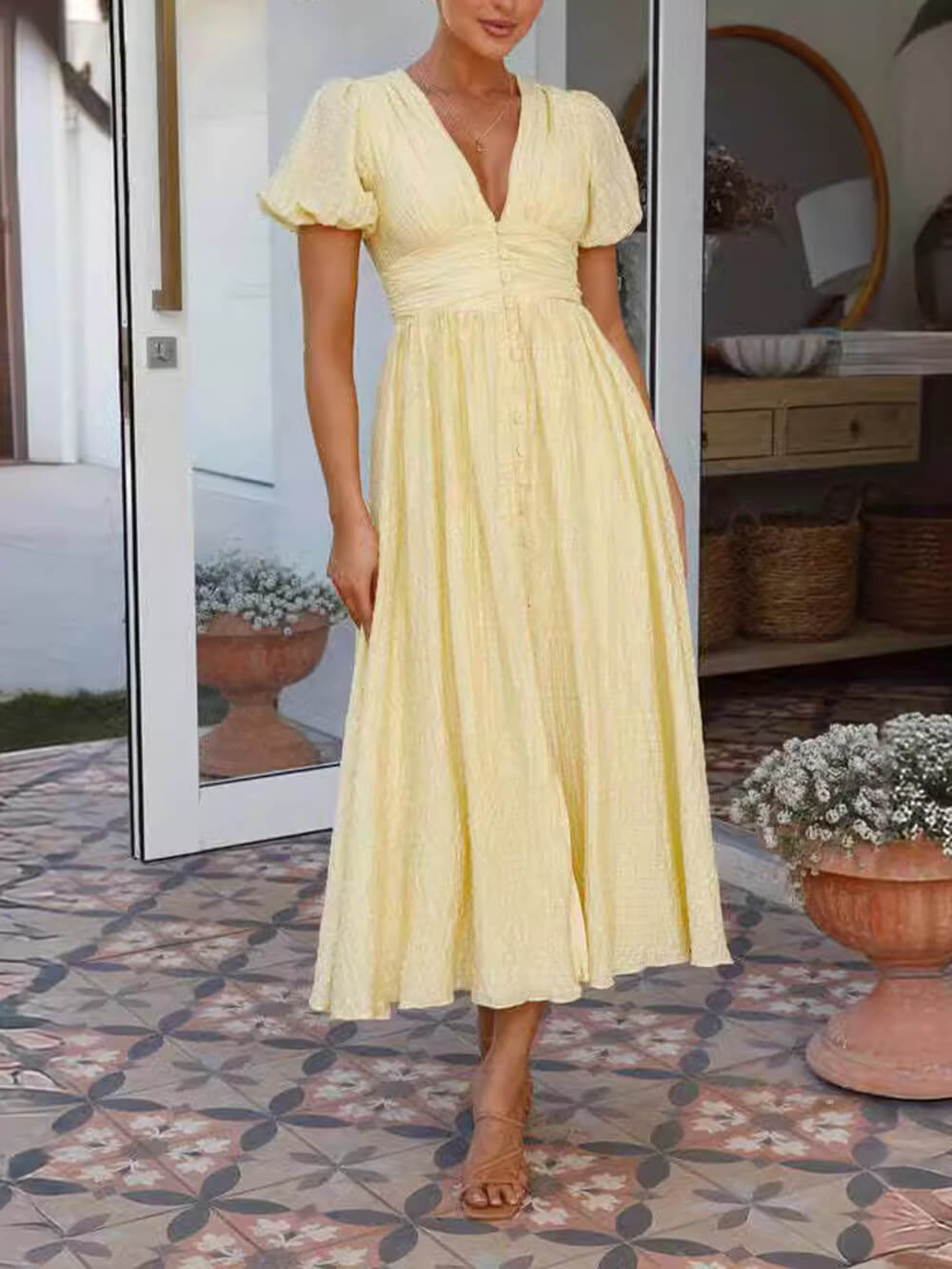 Vestido comprido oversized com mangas de balão e decote em V
