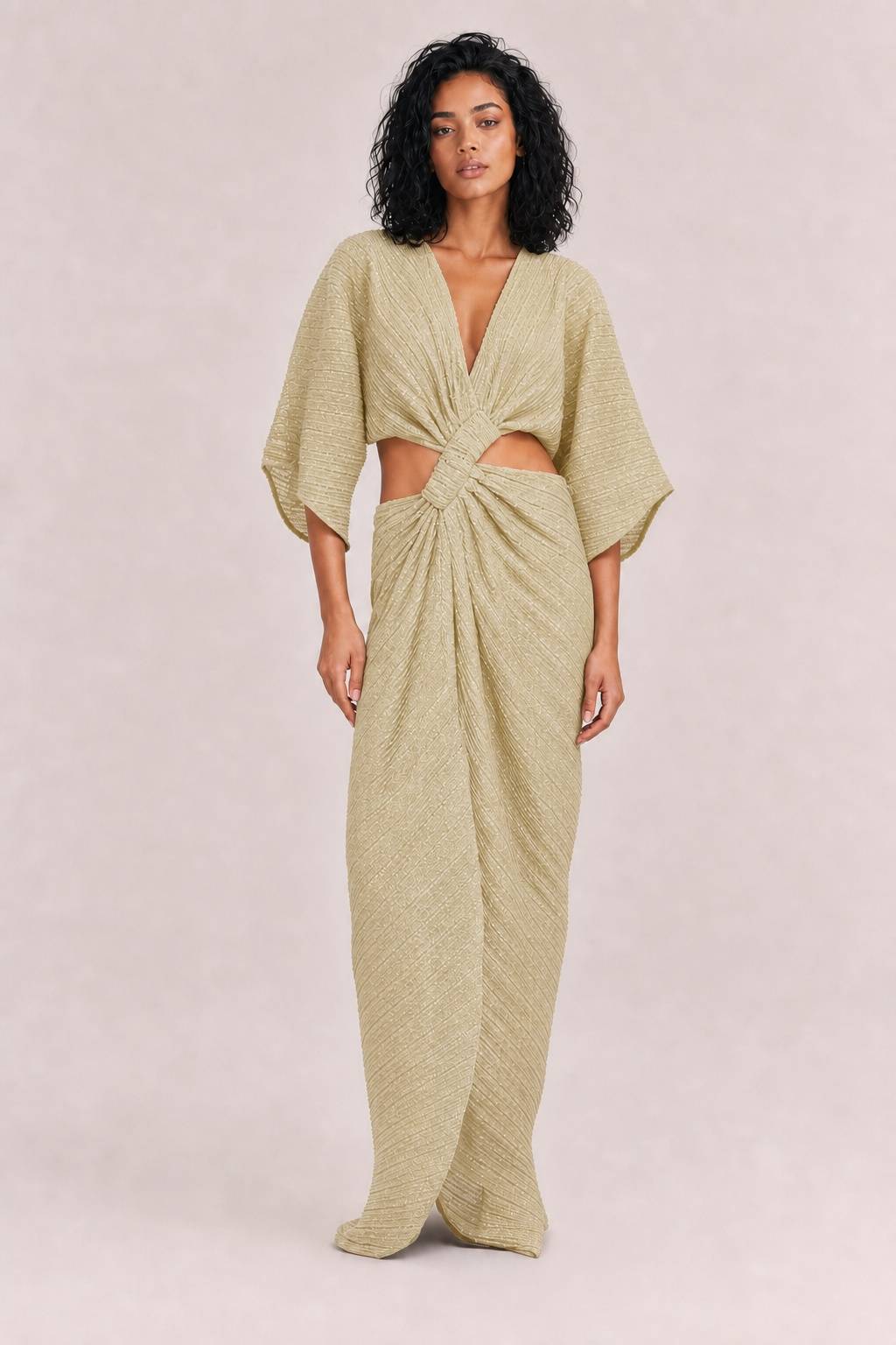 Sensuale abito lungo con nodo sul davanti e cut-out