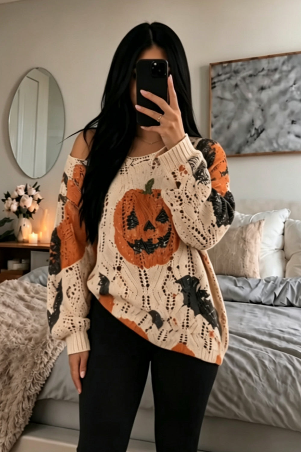 Camisola oversized de malha pointelle com ombros descobertos e estampado de morcegos e abóboras