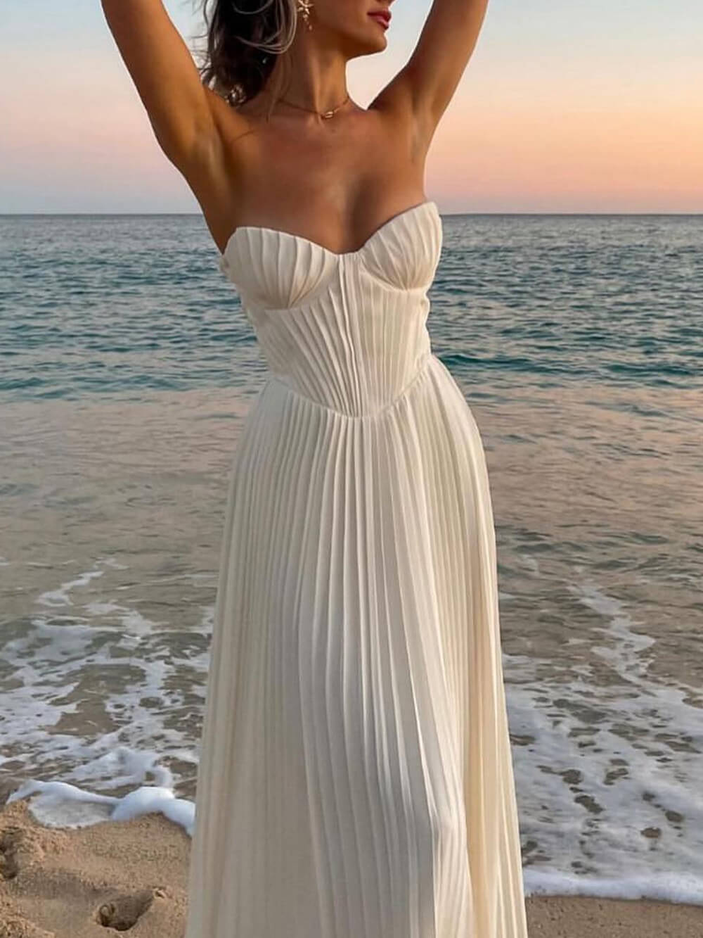 Vestido maxi elegante sem alças e com pregas