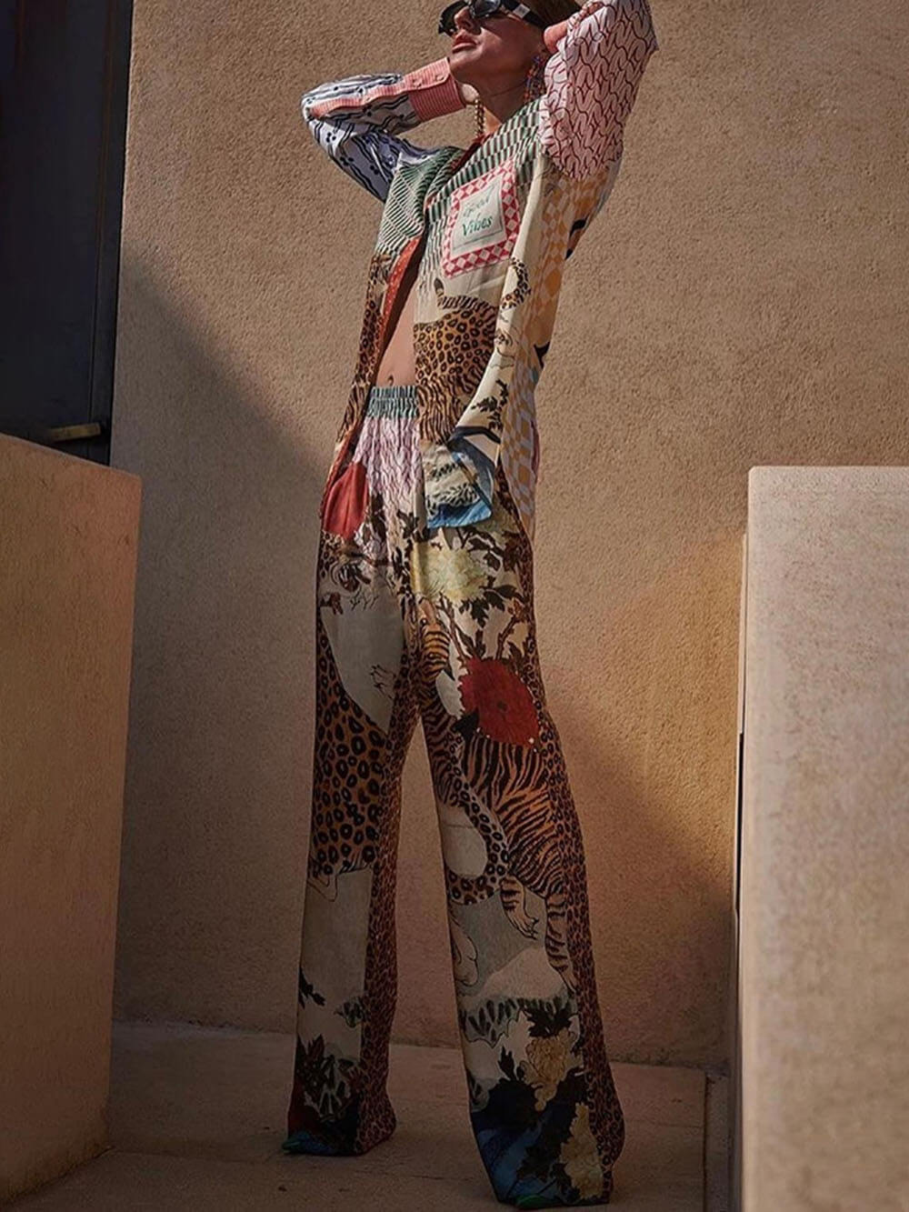 Einzigartige Hose mit tropischem Dschungel- und Tigerprint und elastischer Taille
