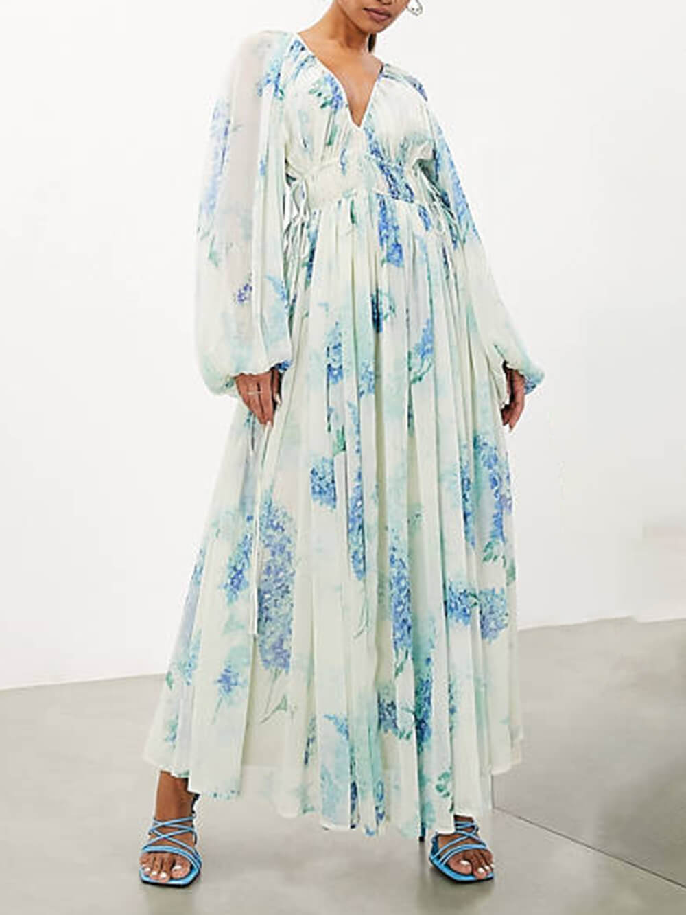 Maxikleid aus Chiffon mit Blumenprint, Ozeanblüten und Tunnelzug an der Taille