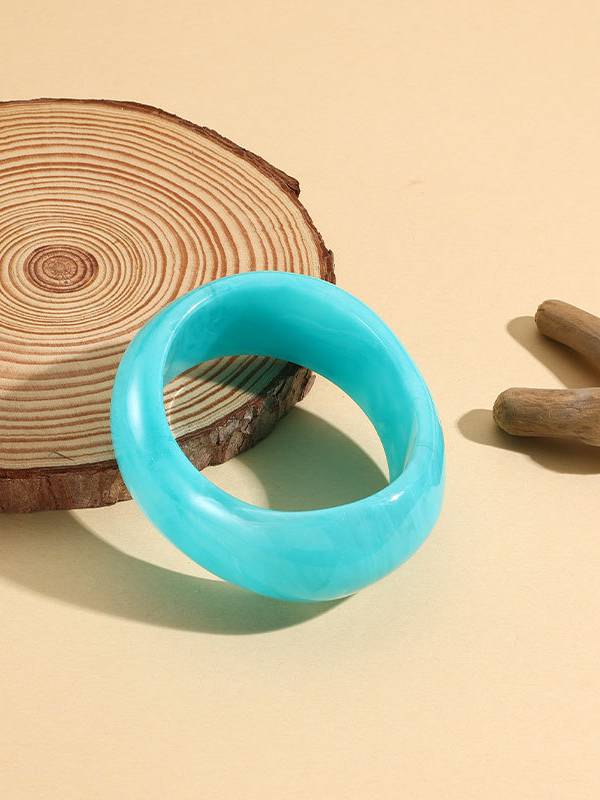 Farbenfrohes Armband im Urlaubsstil
