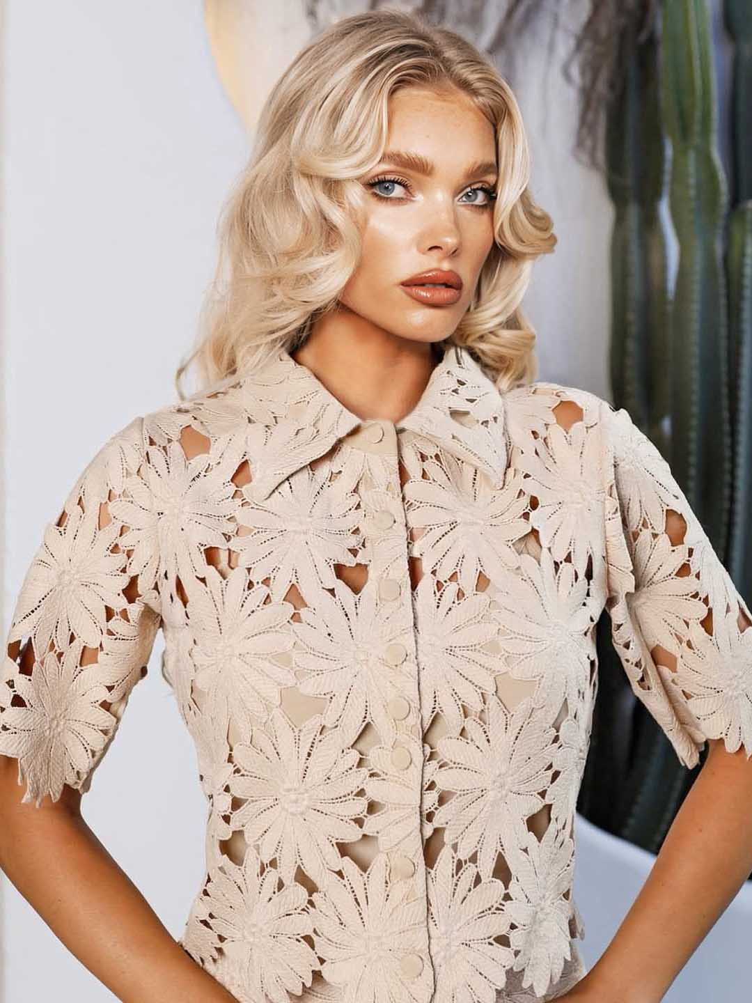 Falda midi elegante de encaje