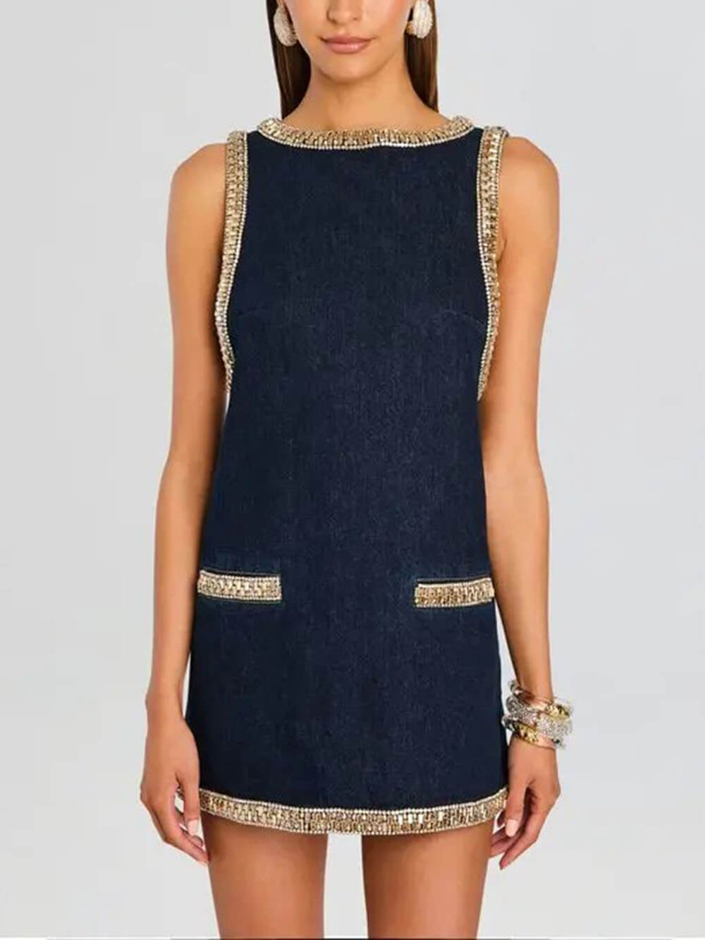 Minabito in denim alla moda impreziosito da paillettes