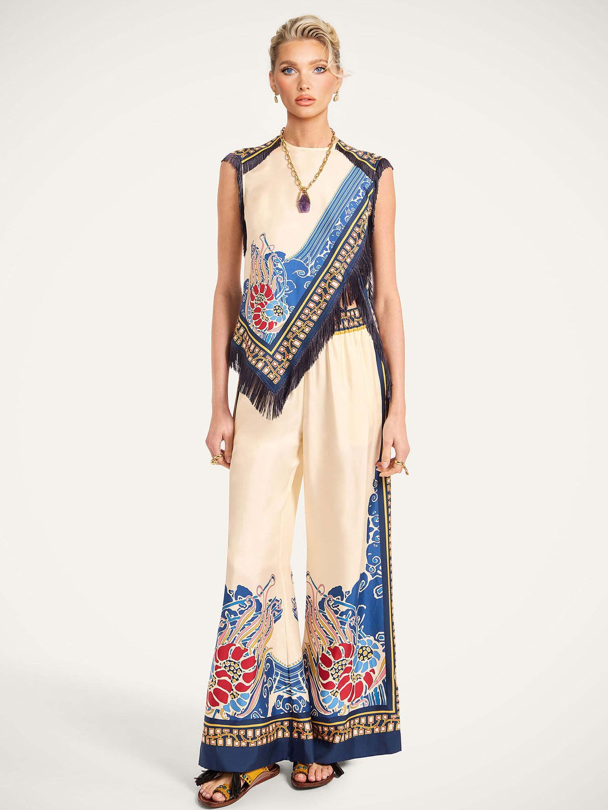 Conjunto bohemio elegante de dos piezas con chaleco estampado y borlas