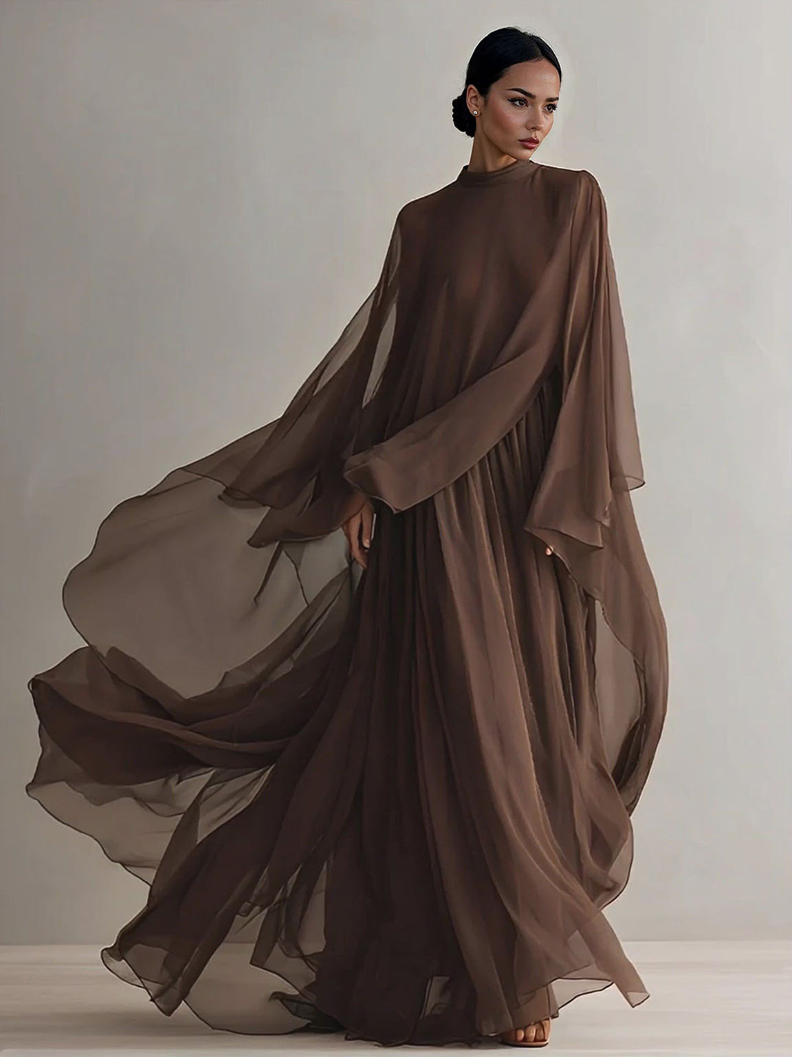 Elegante abito lungo fluido in chiffon stile scialle