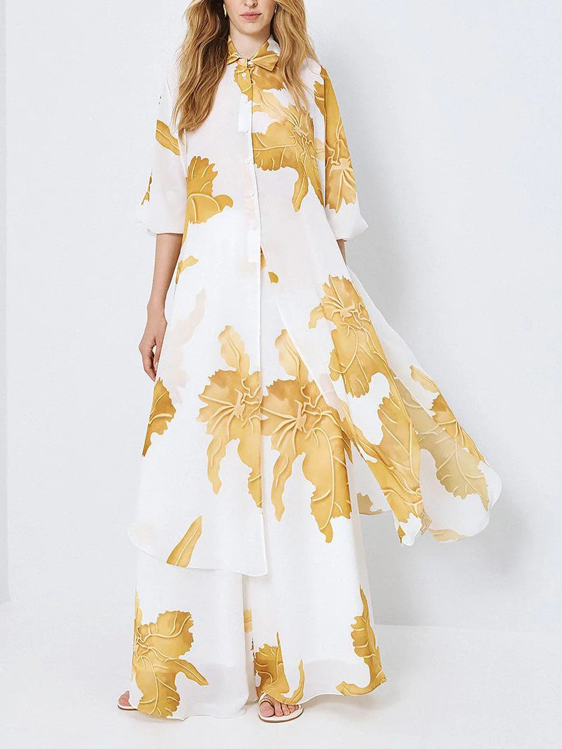 Conjunto elegante de dos piezas con estampado floral dorado