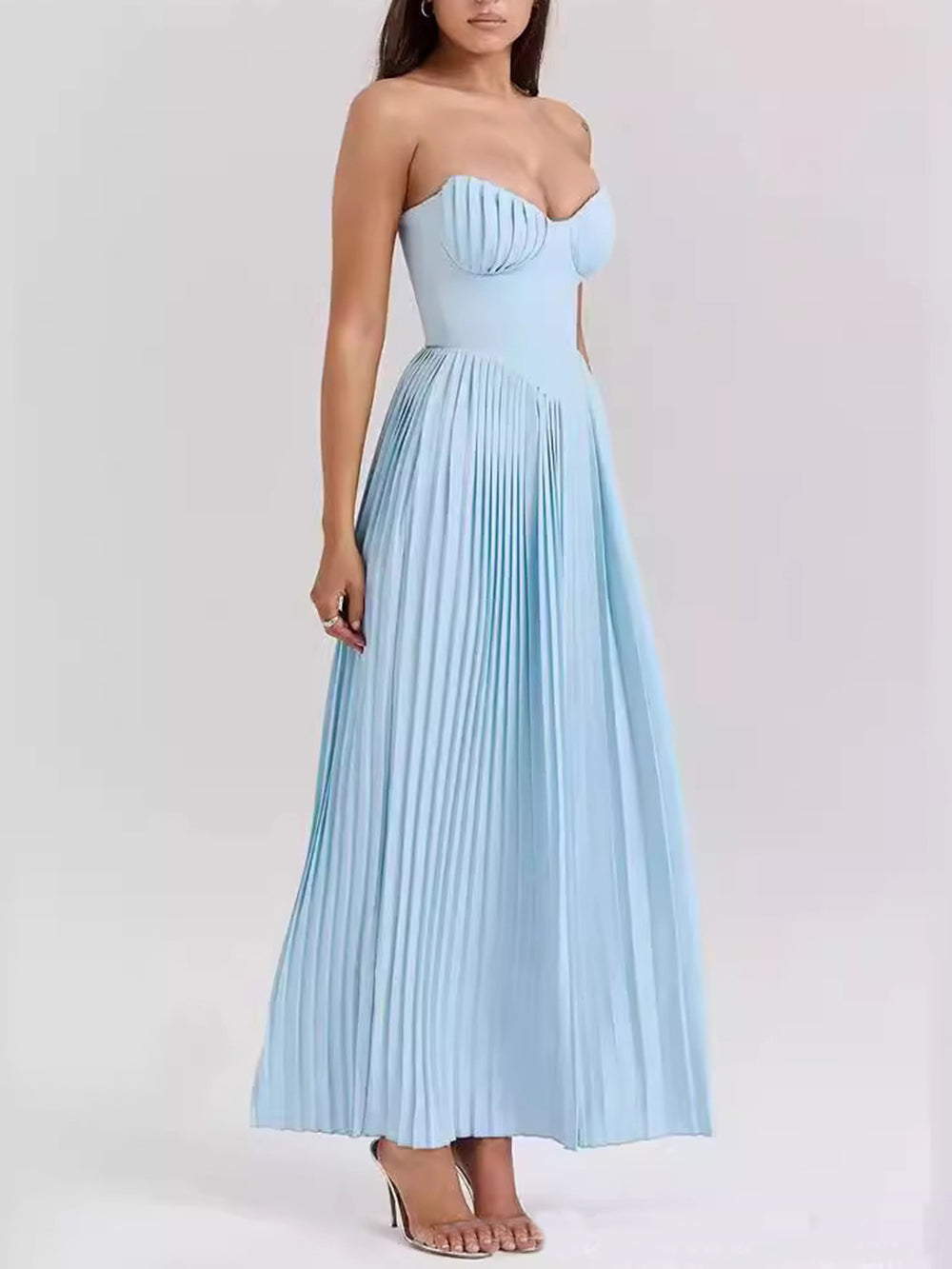 Vestido maxi elegante sem alças e com pregas