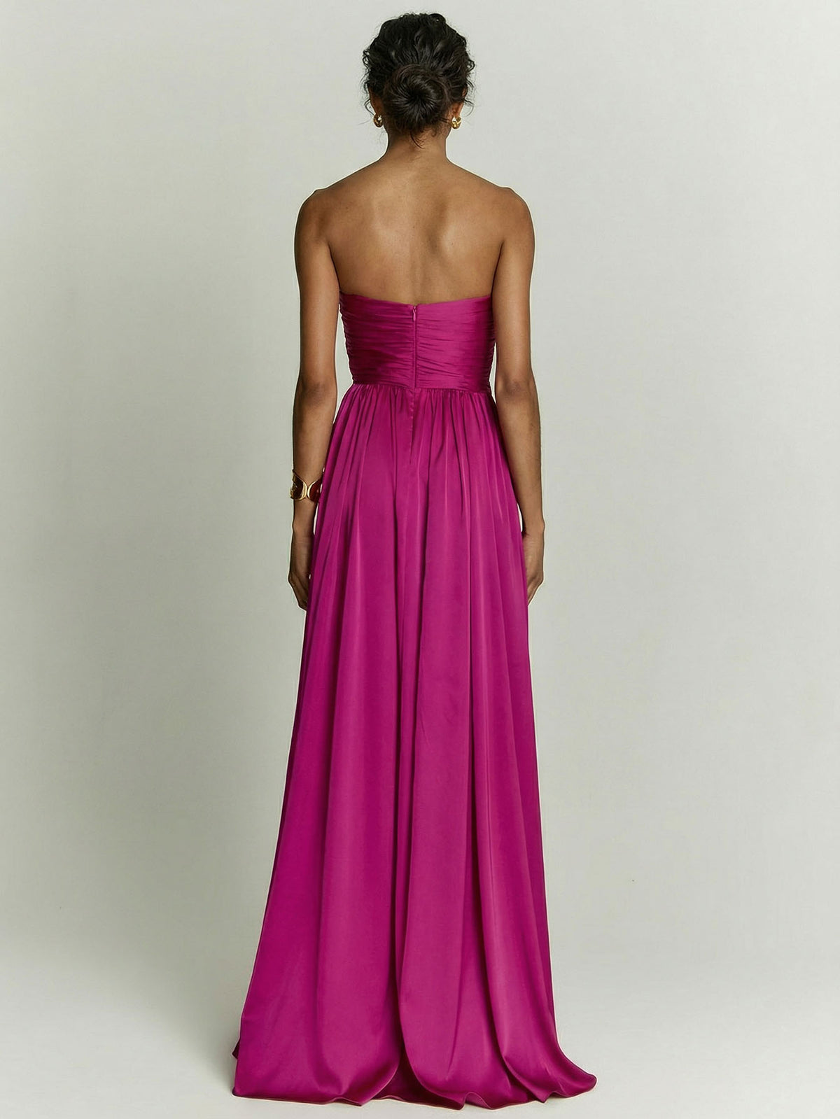 Vestido largo elegante de noche sin tirantes