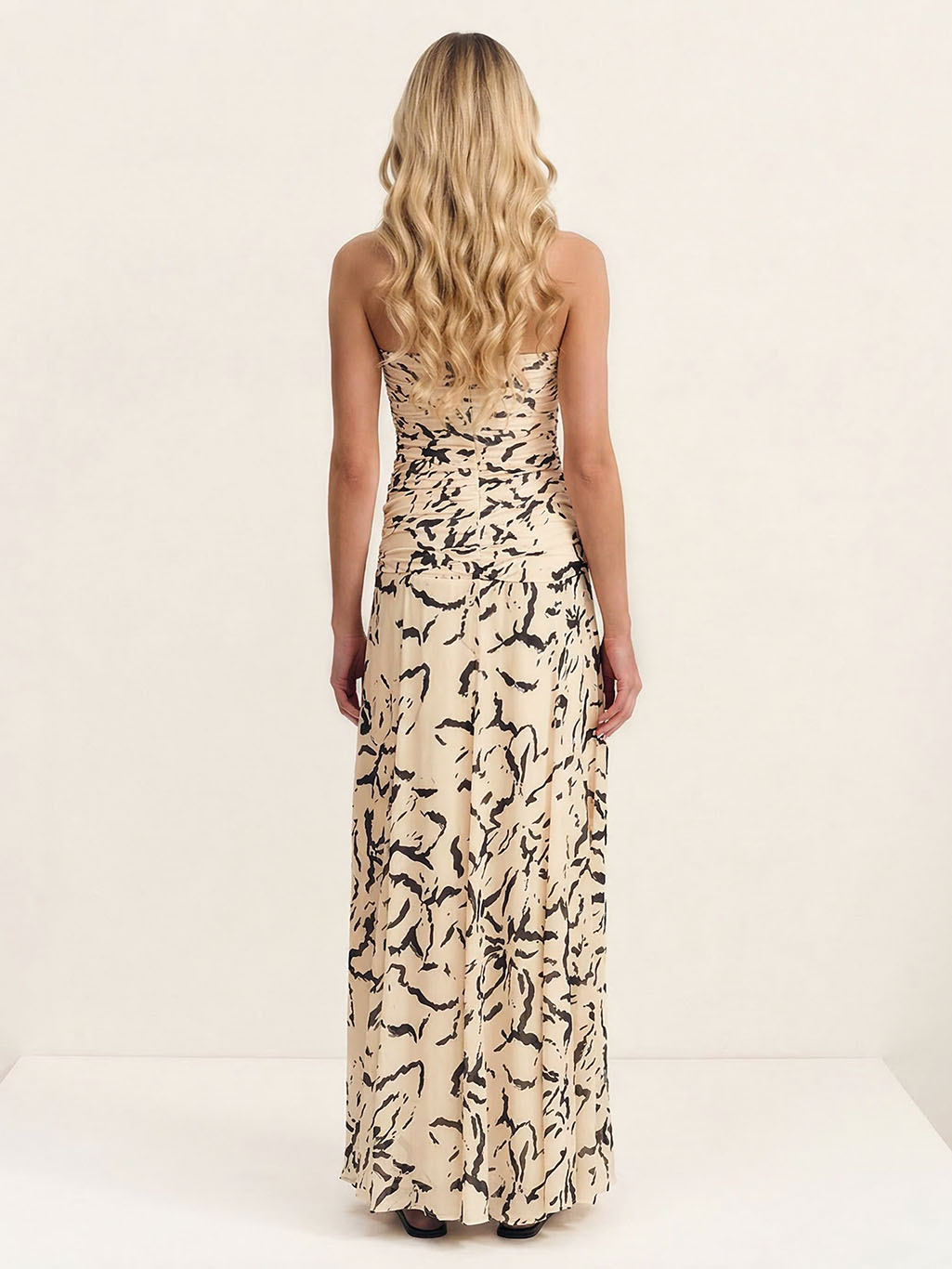Elegant Strapless Abstract Brushstroke Print Flowy Maxi Dress