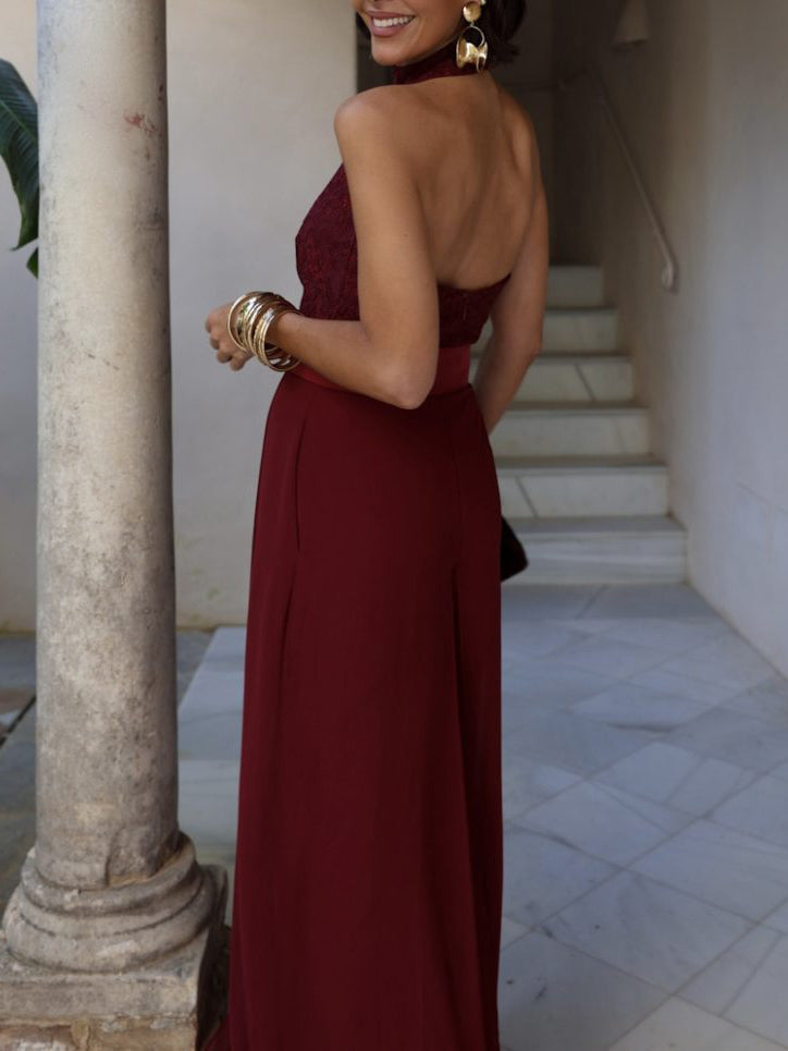 Eleganter Spitzen-Jumpsuit mit Neckholder
