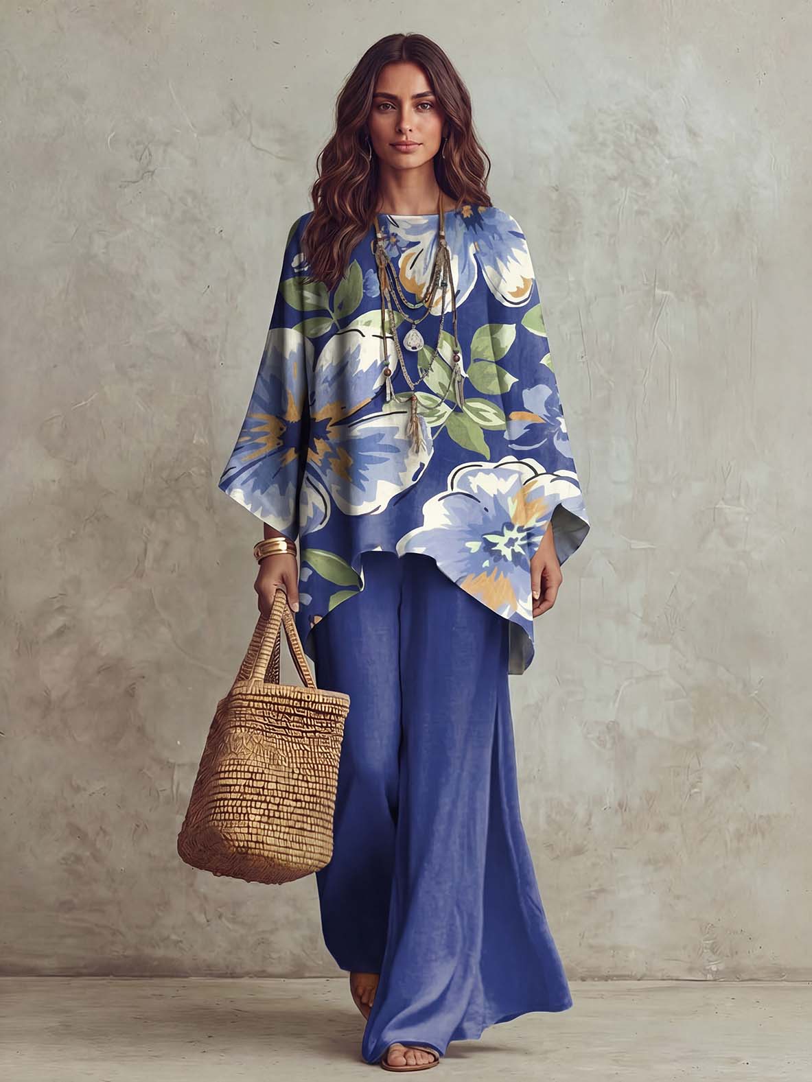 Completo casual a due pezzi con camicia a maniche a pipistrello e pantaloni con stampa floreale
