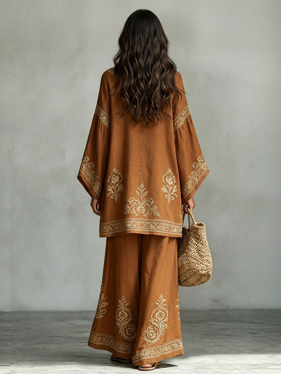 Completo casual boho a due pezzi con camicia a maniche a pipistrello e stampa floreale