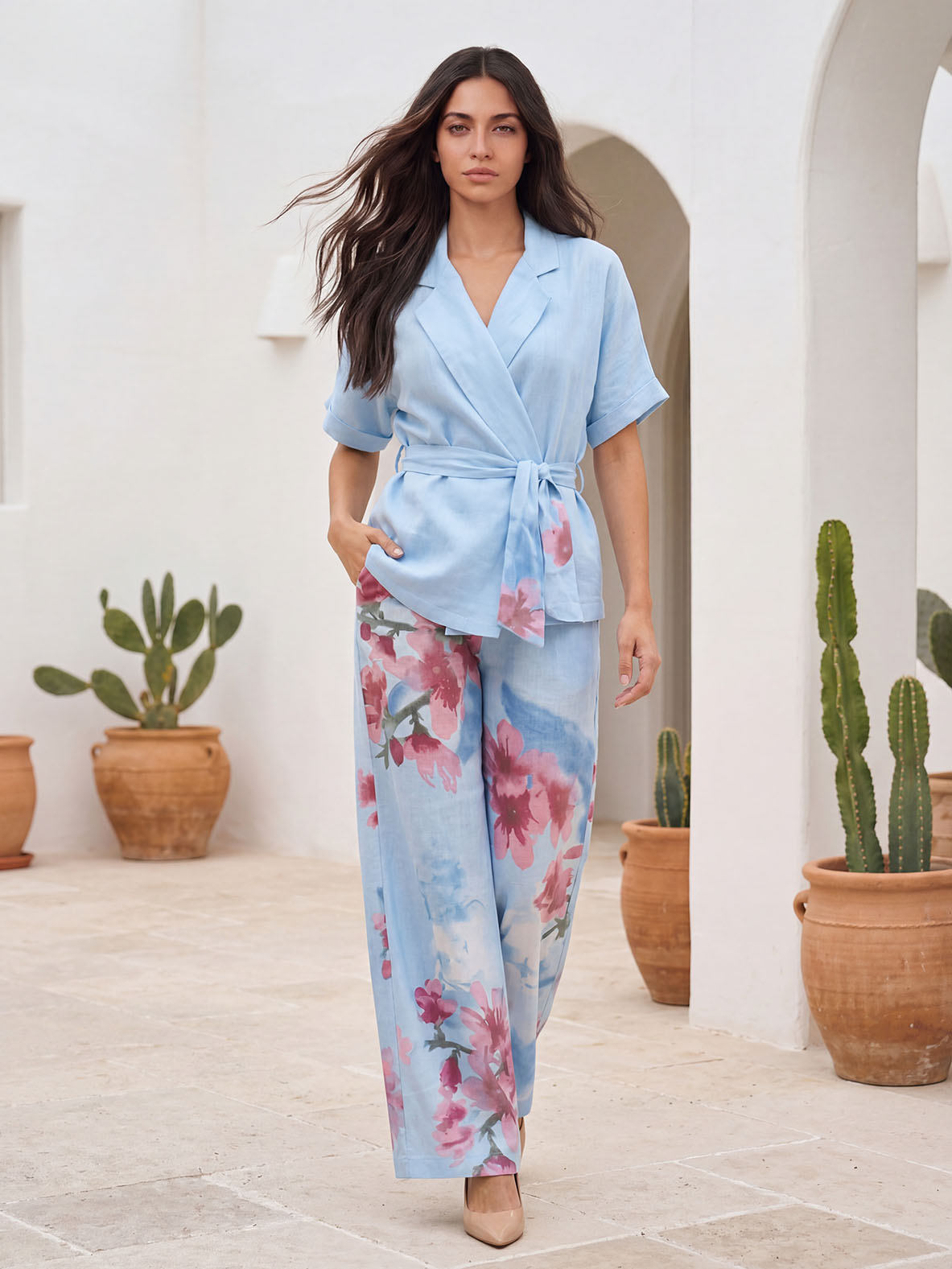 Conjunto informal de dos piezas de top cruzado y pantalones de pierna ancha con estampado floral