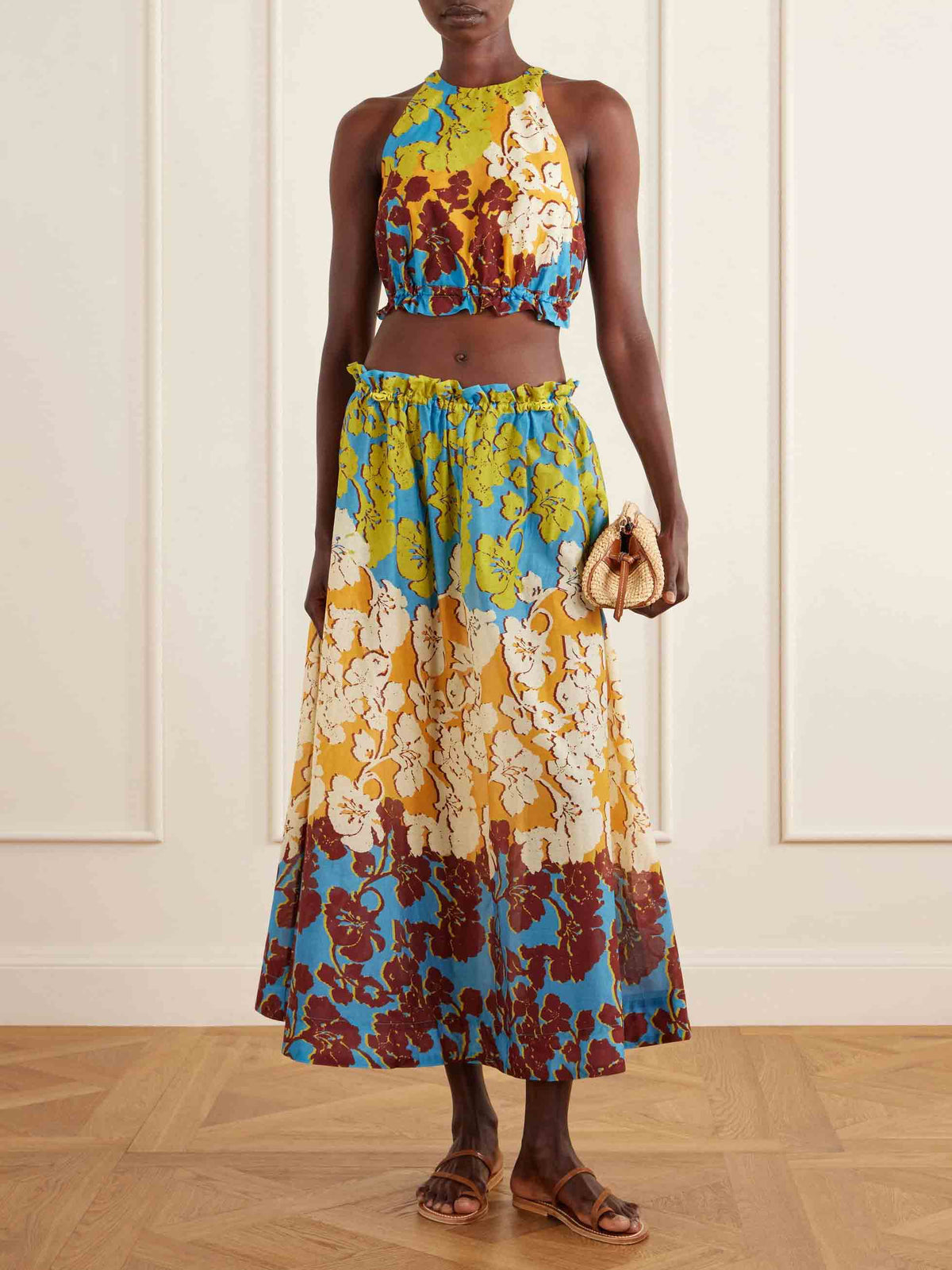Completo a due pezzi boho con top e gonna con stampa, entrambi con schiena scoperta