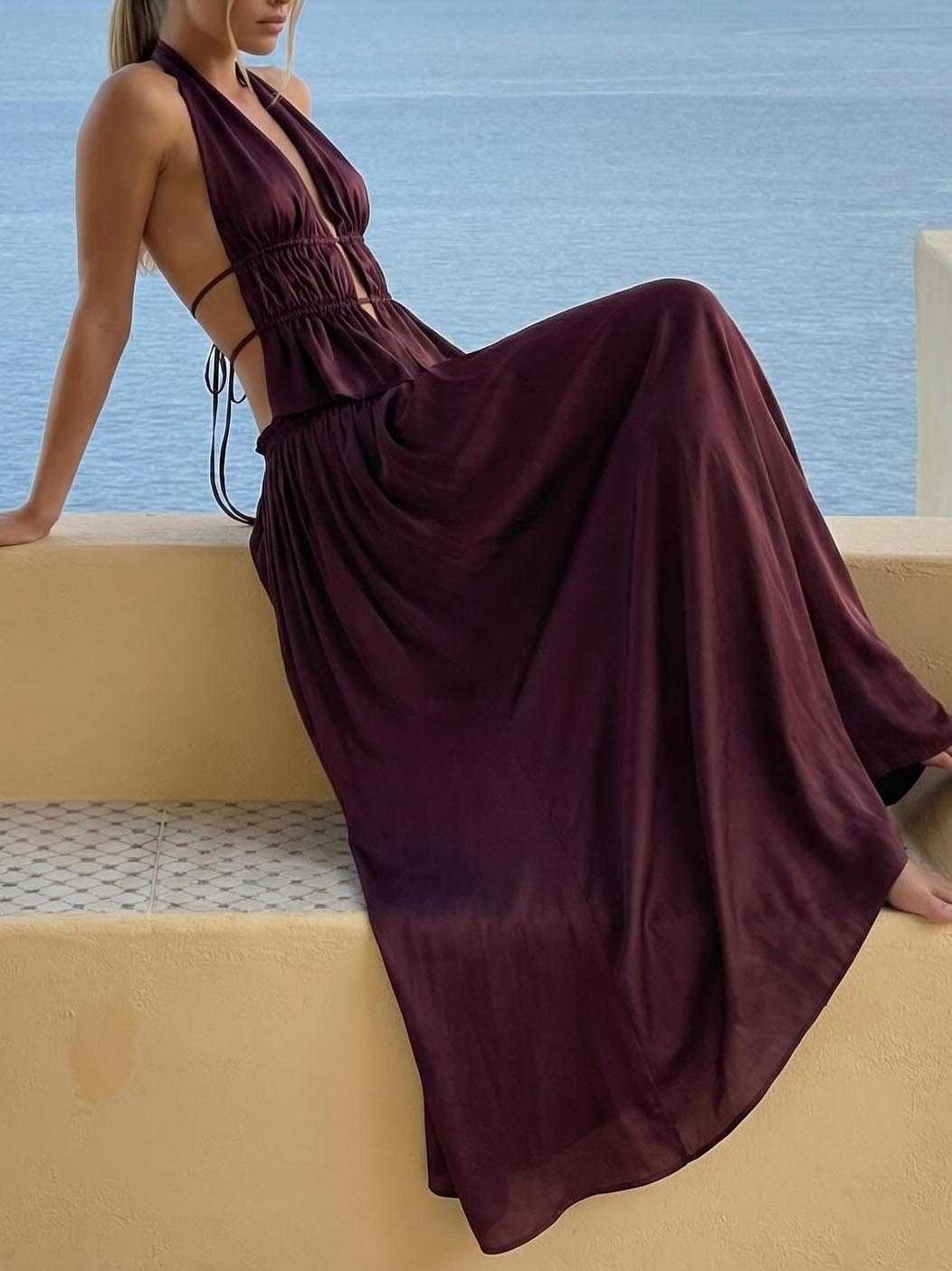 Completo sexy in raso a due pezzi, arricciato in vita e con ritagli