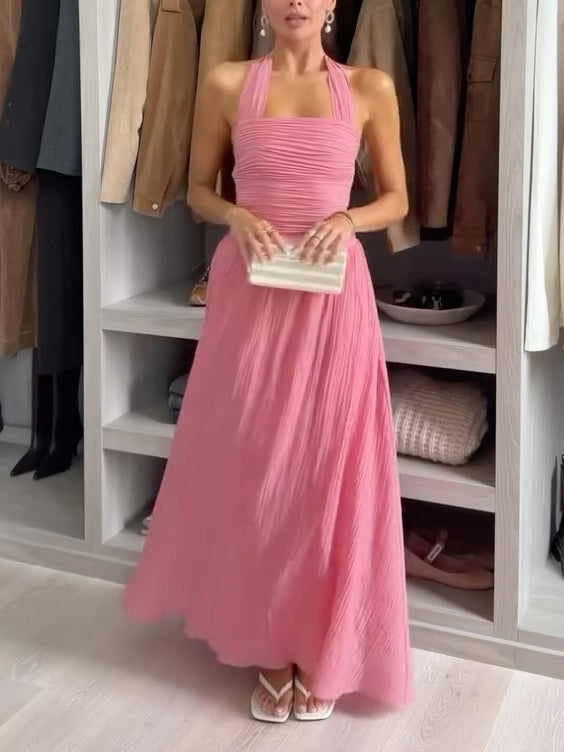 Elegante abito lungo fluido con scollo all'americana e vita arricciata