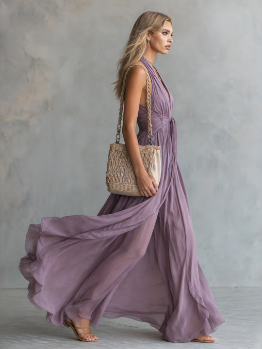 Abito lungo elegante fluente con arricciature e scollo all’americana