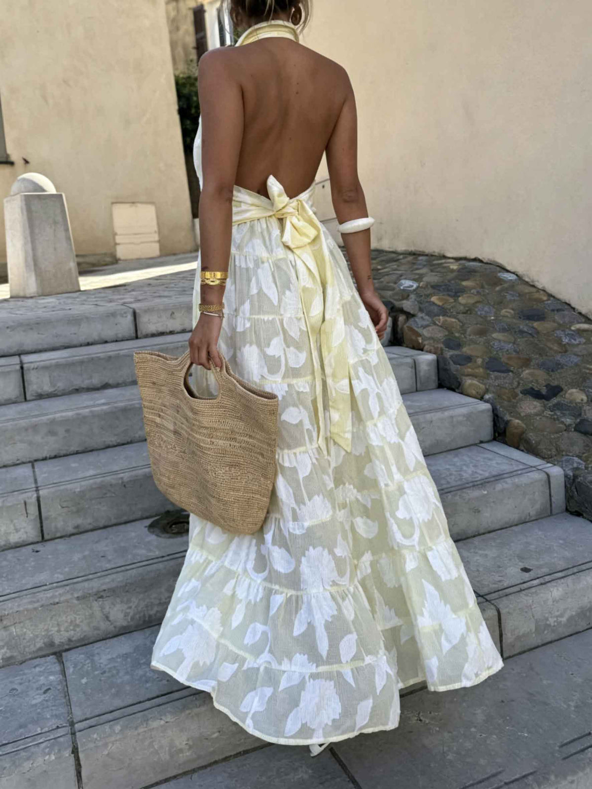Exquisites Maxikleid mit gestreiftem Blumen-Jacquardmuster, offenem Rücken und Lagenlook
