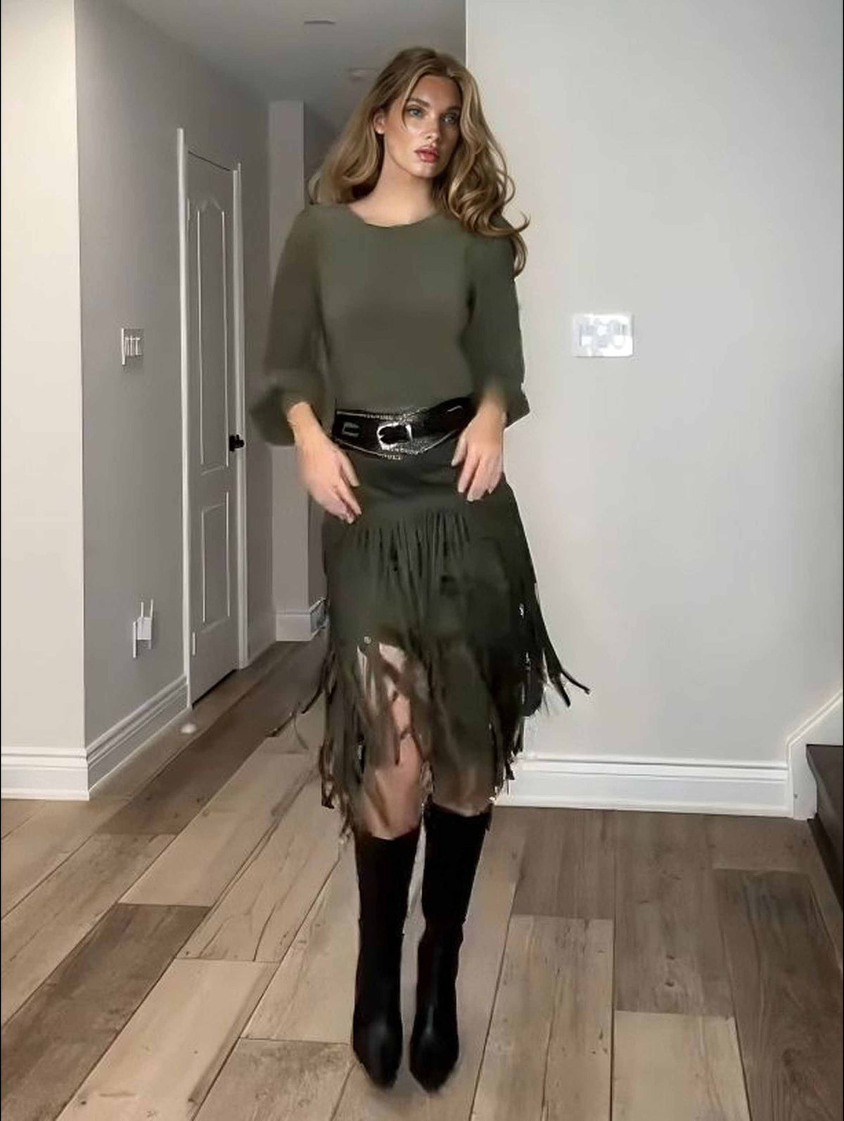 Elegante gonna midi a vita alta con frange