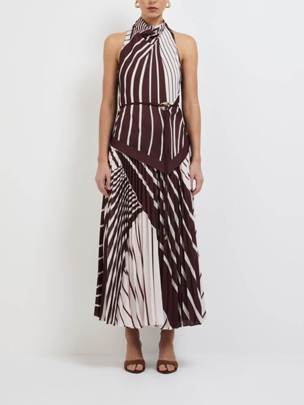Robe longue élégante à imprimé rayé, ourlet asymétrique et plis