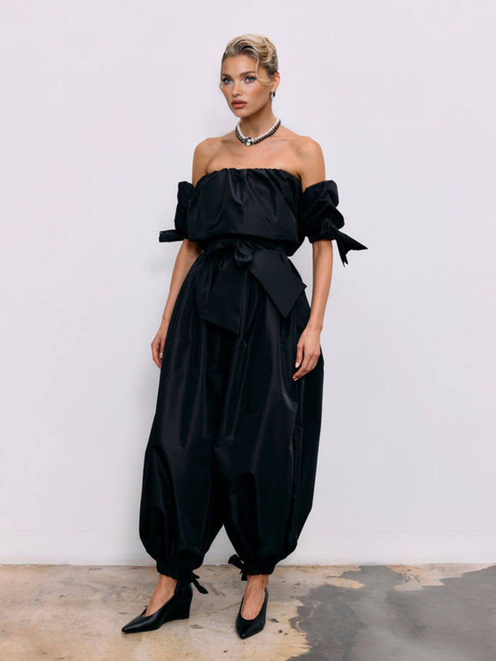 Exquisite Strapless Top And High-Waist Tie Lantern Pants Set