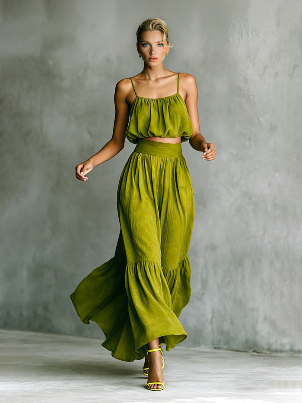 Conjunto de top sin mangas tipo lencero con bajo abullonado y falda maxi de corte A, cintura alta y bolsillos, de mezcla de lino