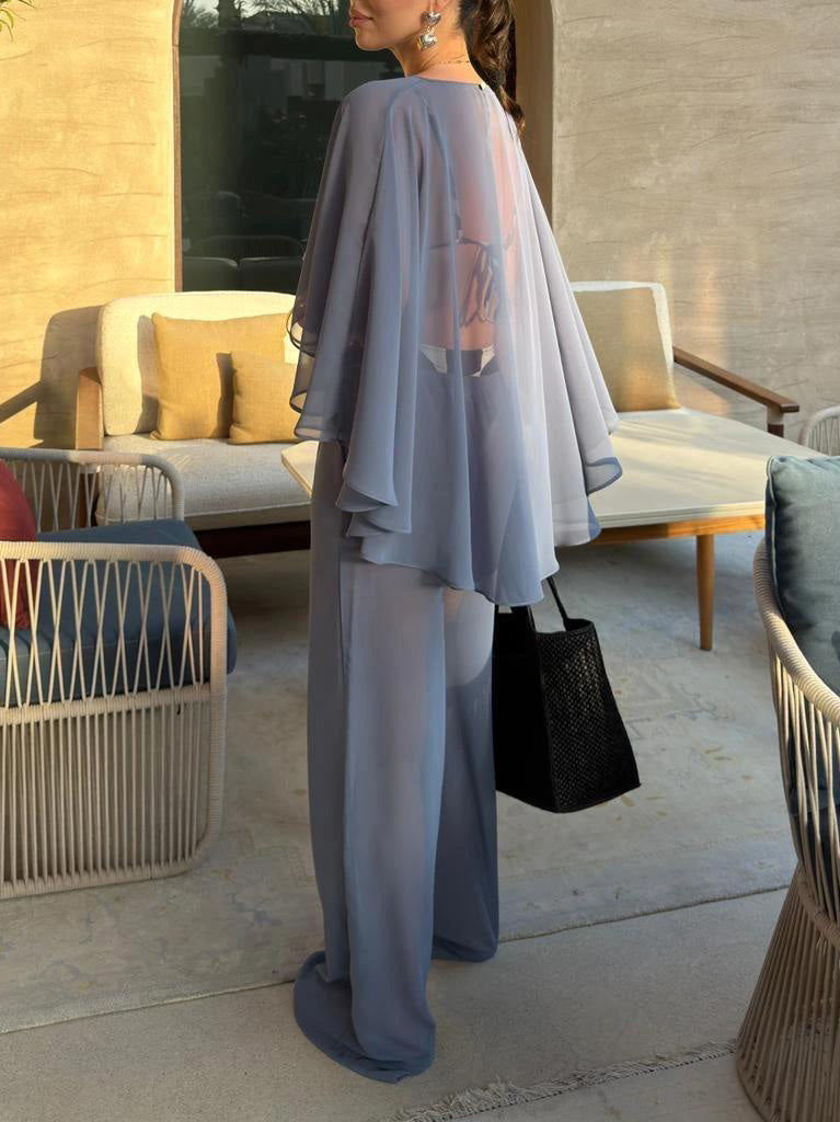 Ensemble de plage deux pièces avec crop top à manches cape transparentes et pantalon large