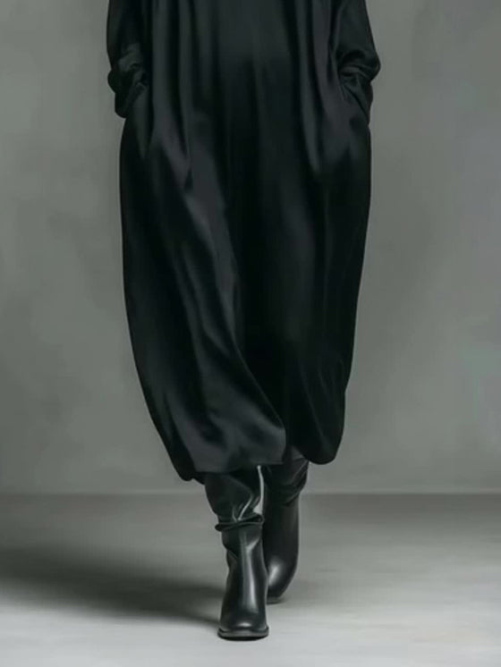 Abito lungo elegante in raso con camicia scollata