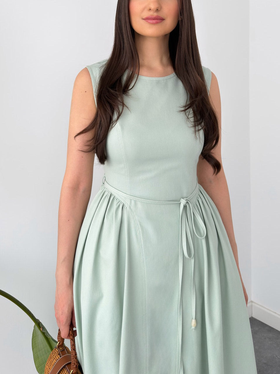 Elegant Sleeveless Tie-Waist A-Line Midi Dress