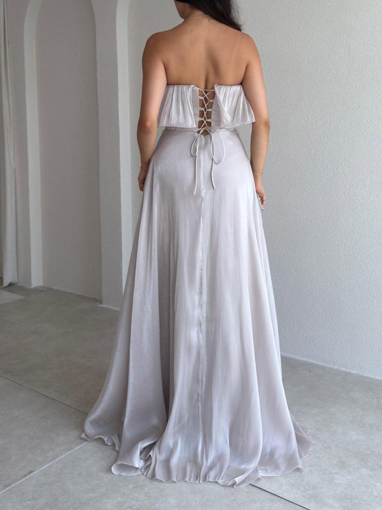 Elegantes trägerloses Korsett-Maxikleid mit Rüschen und hohem Schlitz