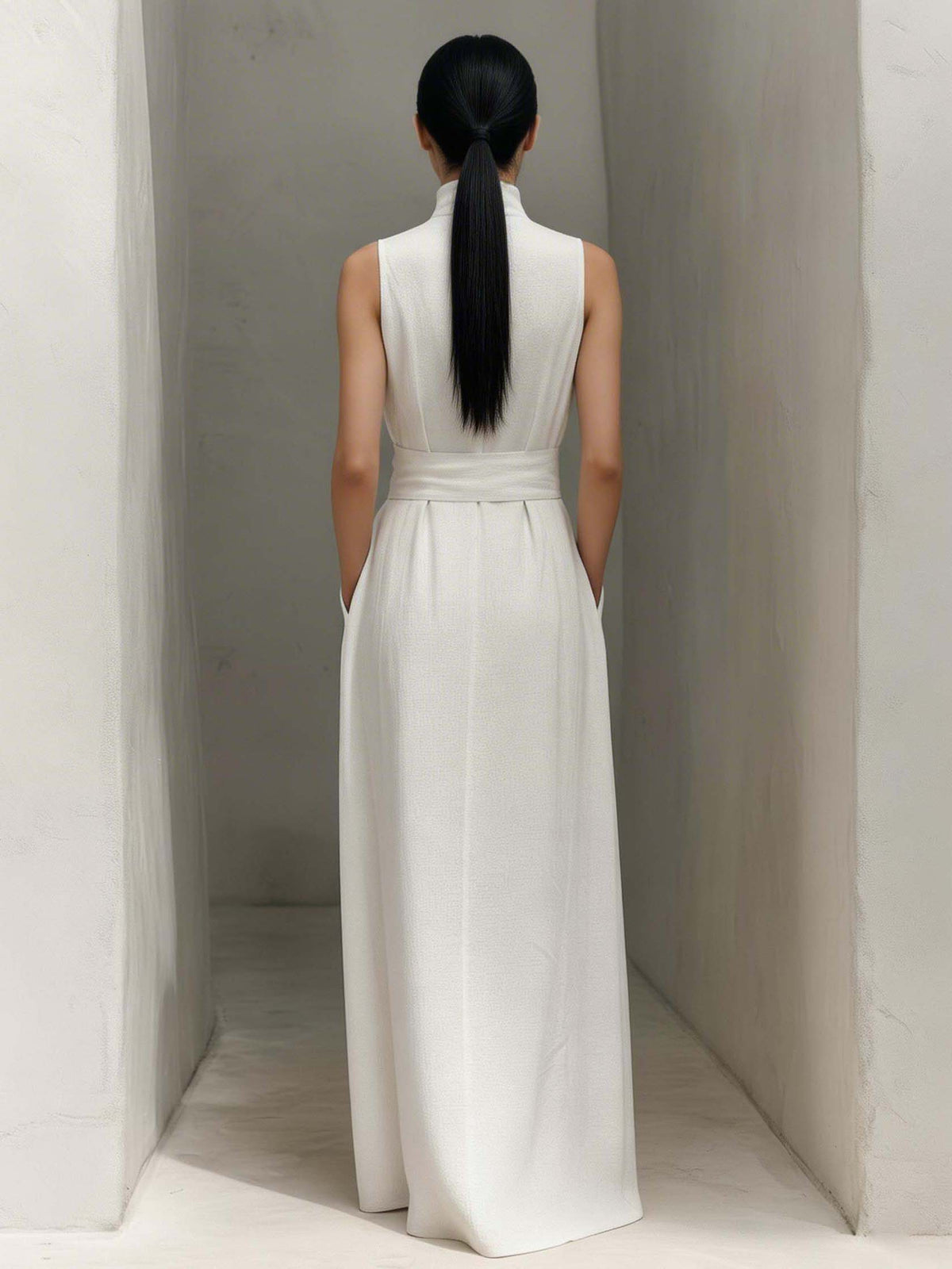 Minimalist V-neck Tie-waist Sleeveless Maxi Dress