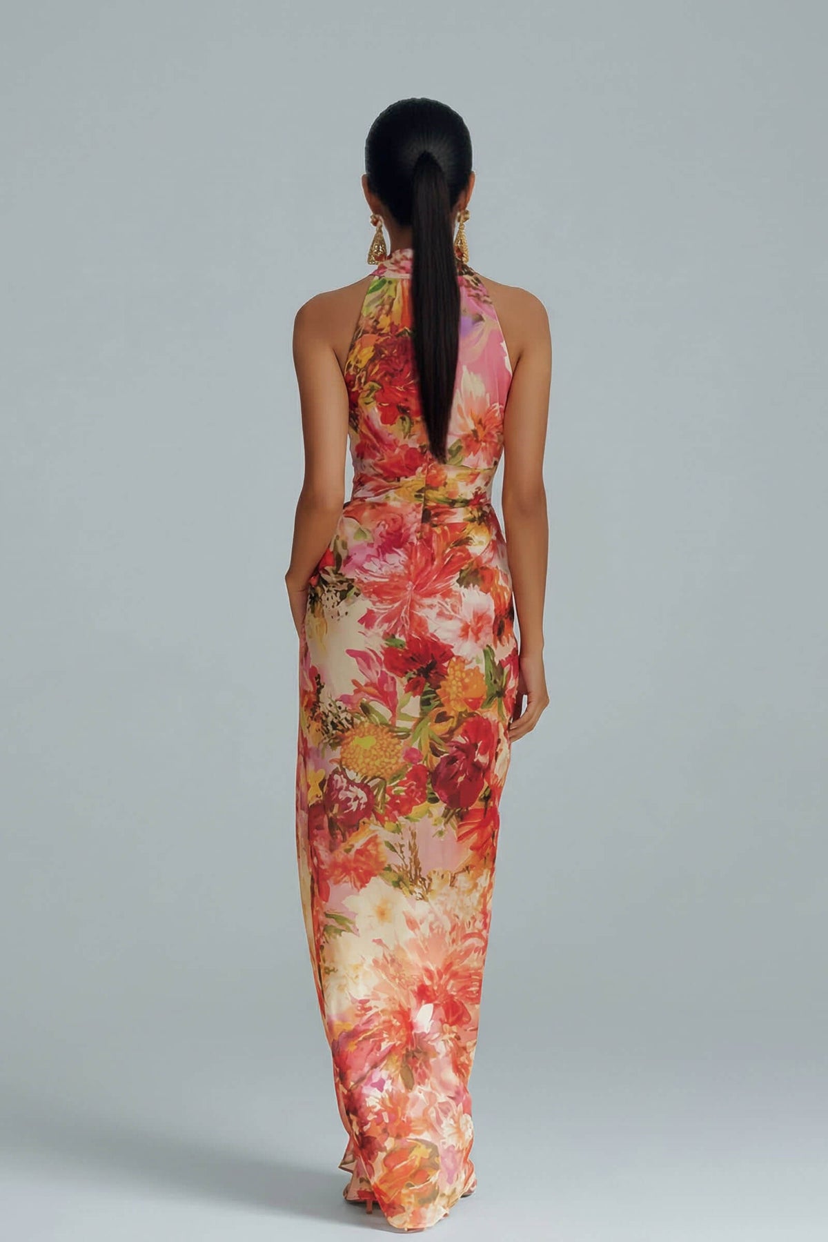 Robe longue trapèze tendance à encolure américaine, sans manches et en mousseline fleurie