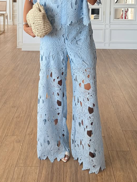 Pantaloni casual a gamba larga con inserti in pizzo