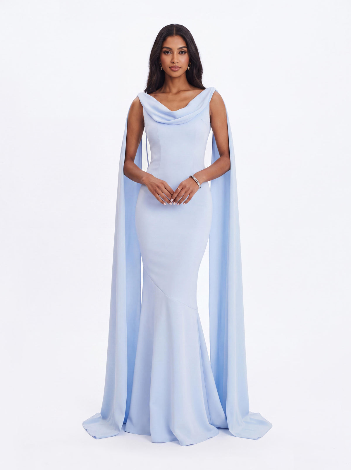 Vestido de gala comprido, com gola Dick, alças de ombro descobertas e corte sereia
