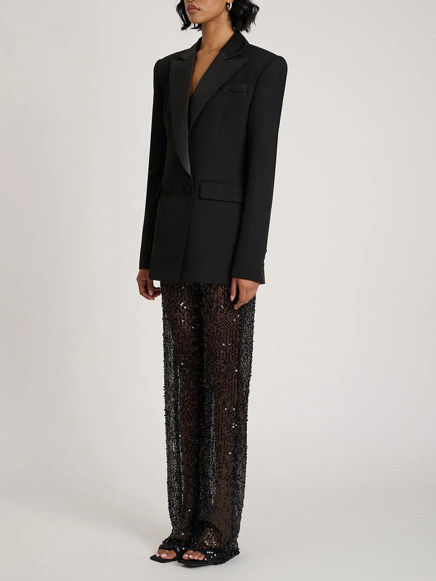 Elegante blazer doppiopetto in raso con revers