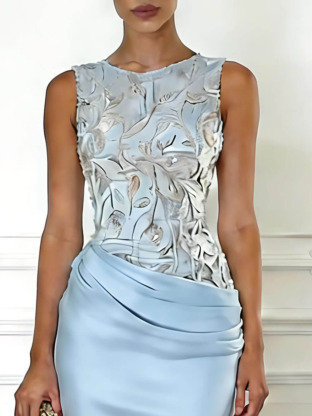Elegantes ärmelloses Etui-Maxikleid aus hellrosa besticktem Satin mit Rundhalsausschnitt