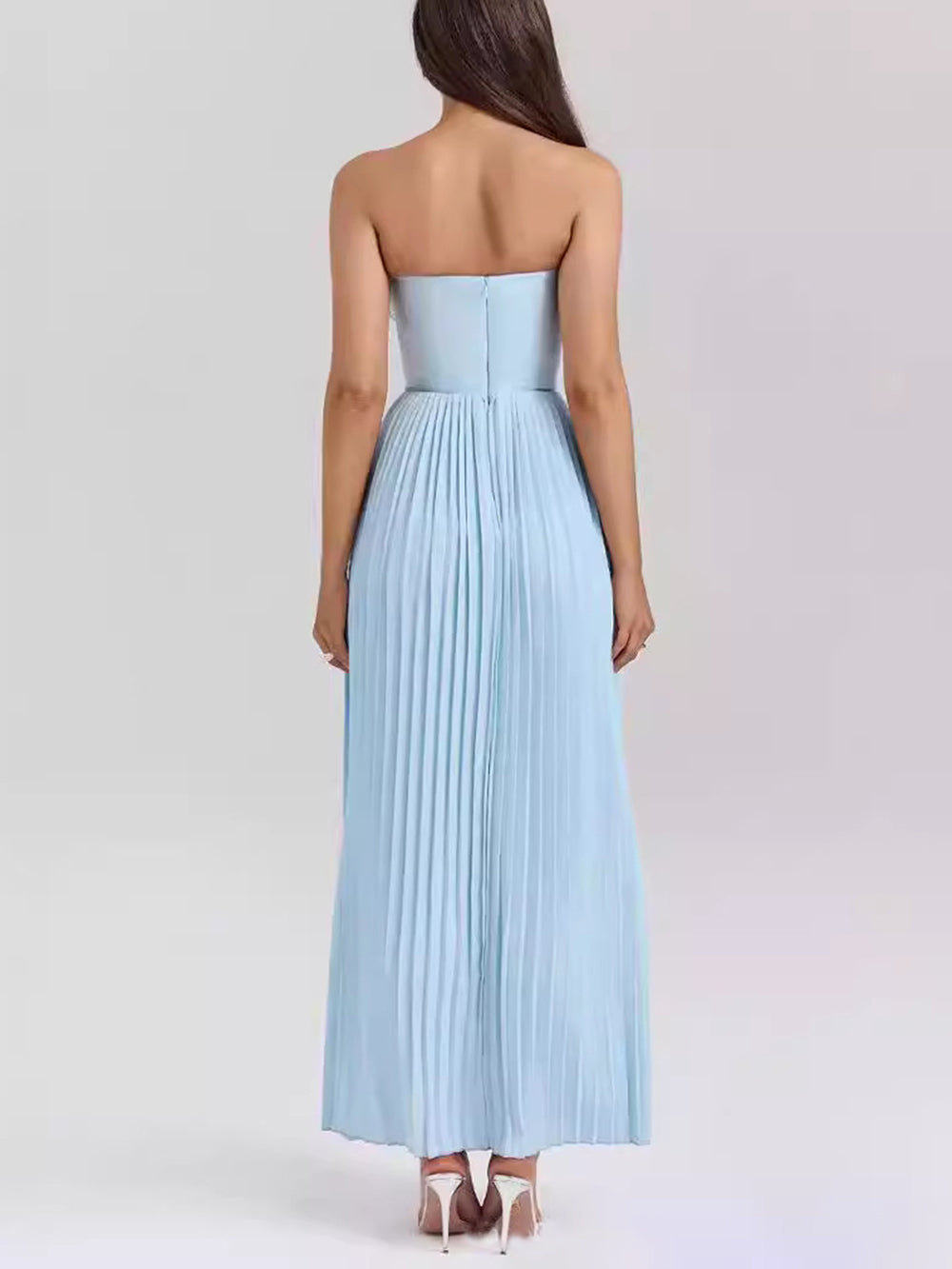 Vestido maxi elegante sem alças e com pregas