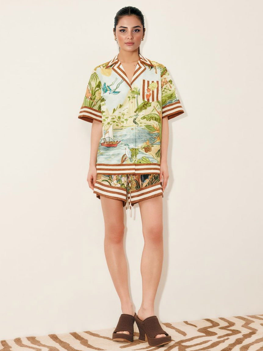 Set da vacanza di due pezzi con camicia e pantaloncini con stampa tropicale paesaggistica